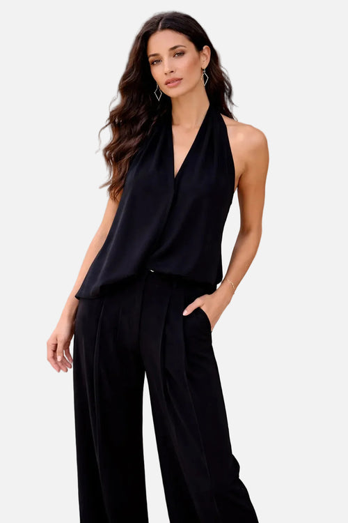 Blackless neck helter blouse